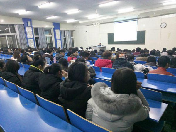 艺设宿舍安全讲座(1)_副本.jpg